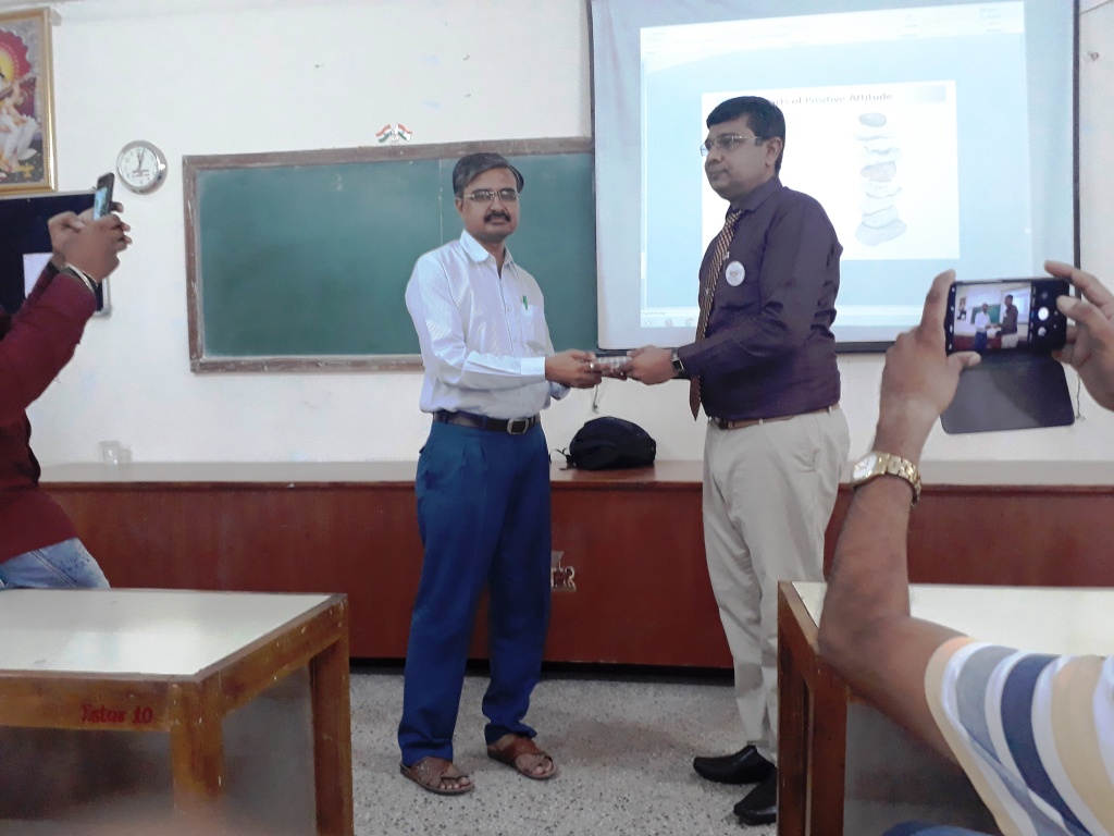 “CASH-EncashYour Education”MrJigar Solanki,Indian Society for Training and Development Anand Chapter V V Nagar. 