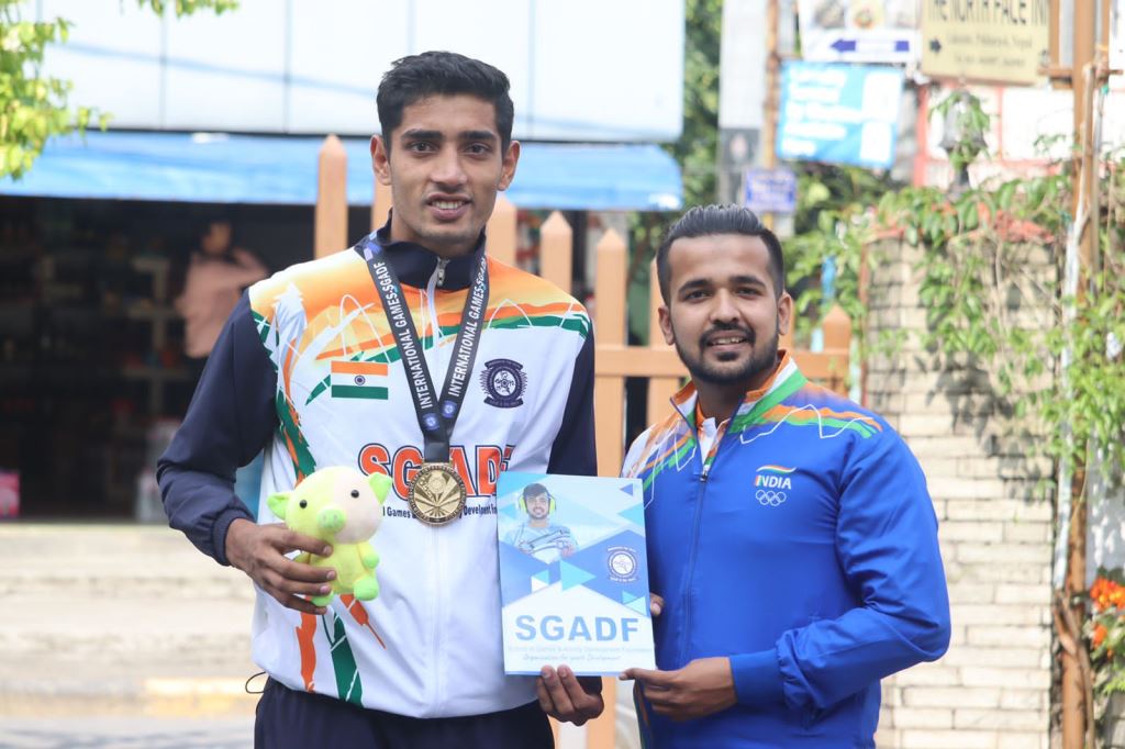 Rohan Malik won Gold medal in 6th International championship U-19 Badminton doubles tournament at Nepal organized by School Games and Development Federation.