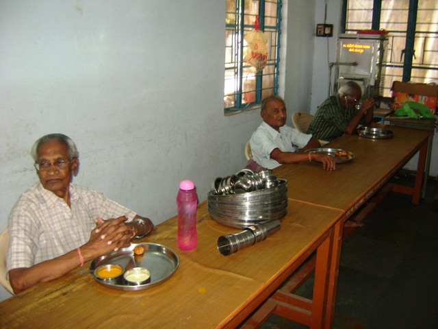 Food distribution @ old age home (Ananddham)